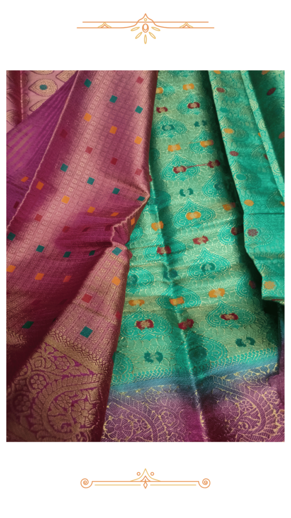 Matching blouse piece with a pink border for Banarasi Silk Saree